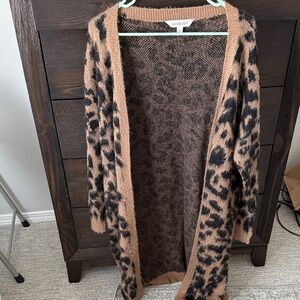 DAVI & DANI Leopard Print Open Cardigan in Brown and Black